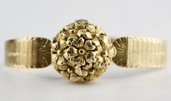 (image for) A VINTAGE TISSOT LADY 18K SOLID GOLD MANUAL WINDING WATCH